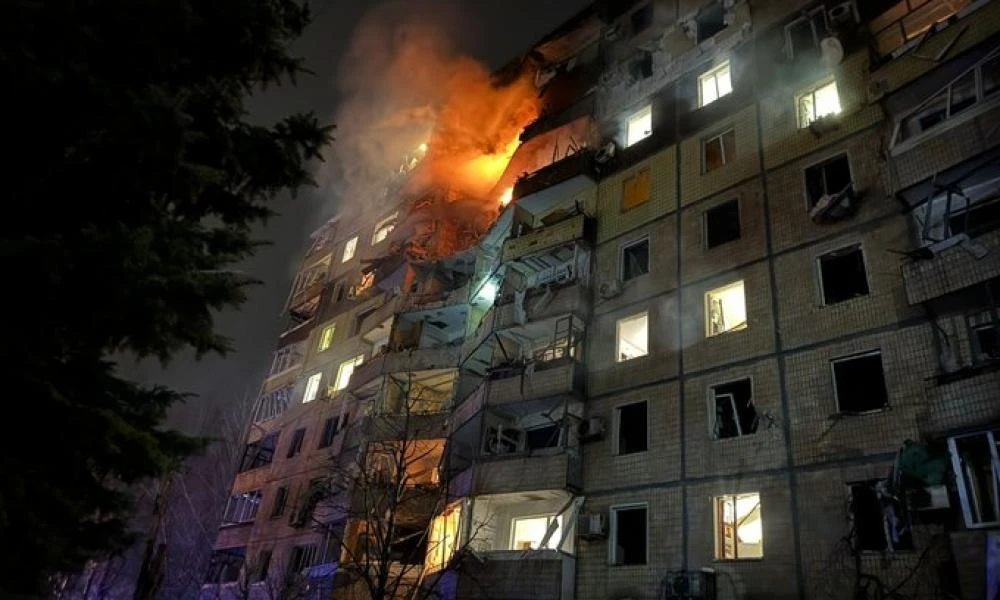 Ουκρανία: Τουλάχιστον 3 νεκροί και 38 τραυματίες από ρωσική πυραυλική επίθεση στην πόλη Κριβί Ριχ (Βίντεο)